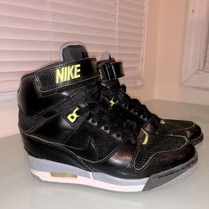 Nike Air Revolution Sky Hi shoes